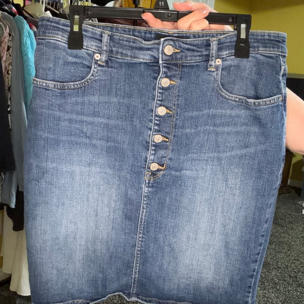 Banana Republic Button Front Denim Skirt, Medium Wash, Women's Size 32/14